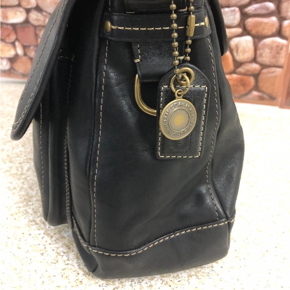 Coach Black Leather Fold-over Flap Turn-lock Hobo Shoulder Purse Bag - Picture 4 of 13